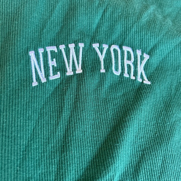 ♡ mini t ♡ - Picture 2 of 3